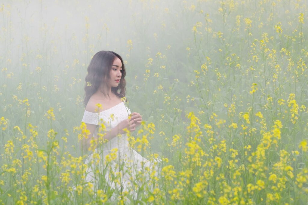 portrait, girl, fog-3050076.jpg